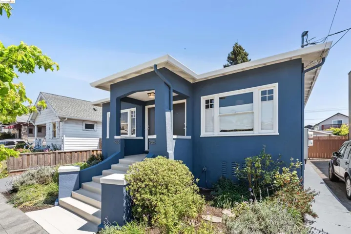 985 - Tenant Unit