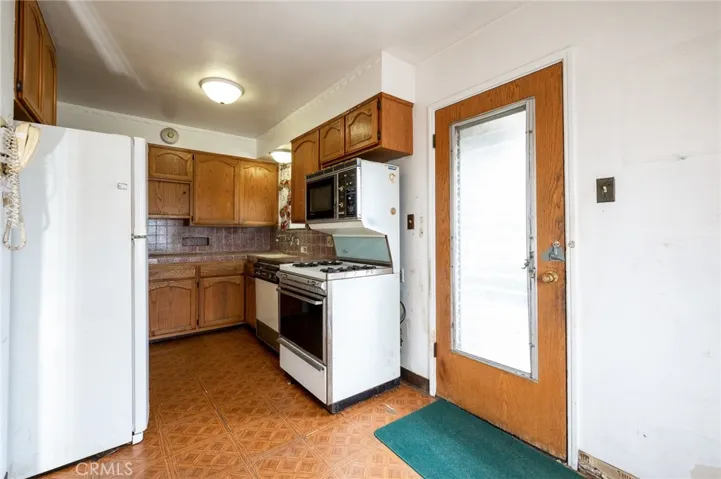 24624 Lakme Avenue, Wilmington, California 90744