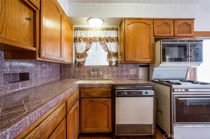 24624 Lakme Avenue, Wilmington, California 90744