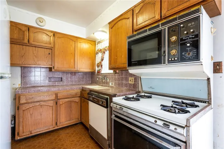 24624 Lakme Avenue, Wilmington, California 90744