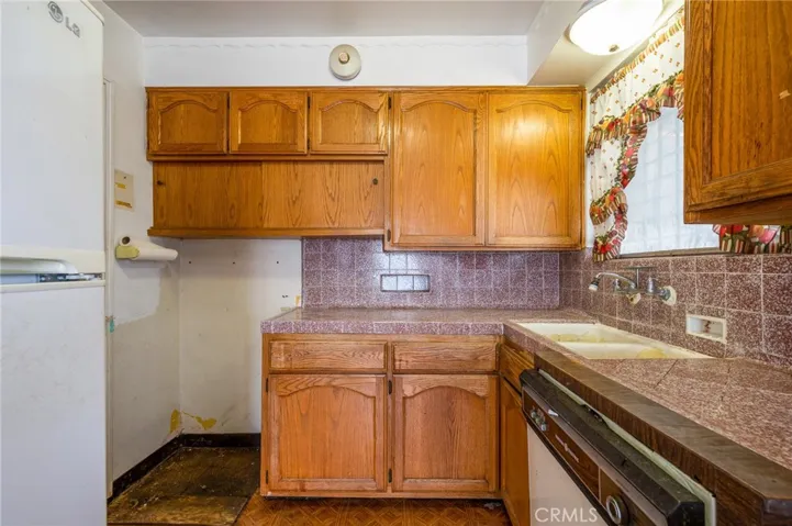24624 Lakme Avenue, Wilmington, California 90744