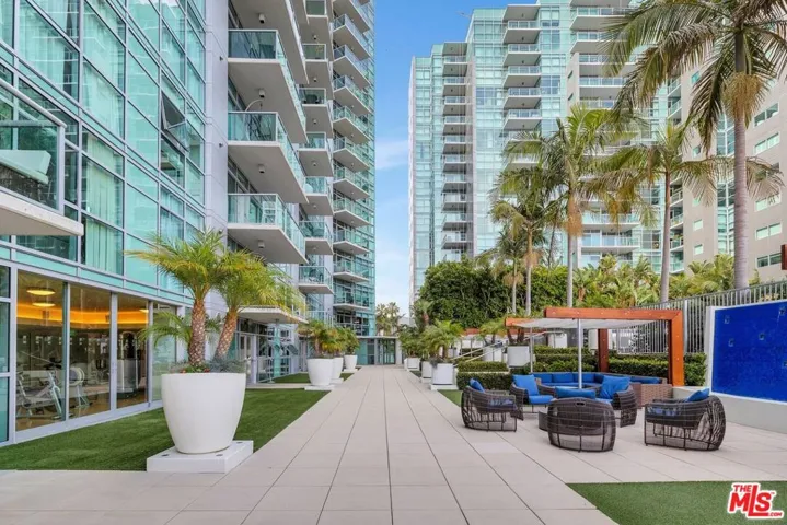 13700 Marina Pointe Drive 915, Marina Del Rey, California 90292