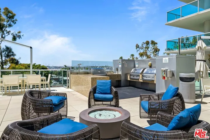 13700 Marina Pointe Drive 915, Marina Del Rey, California 90292