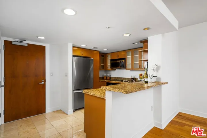 13700 Marina Pointe Drive 915, Marina Del Rey, California 90292