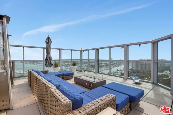 13700 Marina Pointe Drive 915, Marina Del Rey, California 90292