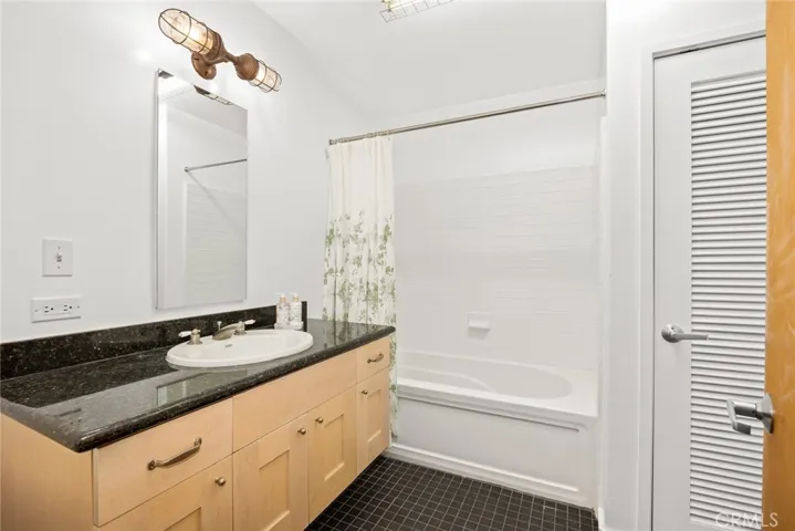 809 S Meridian Avenue H, South Pasadena, California 91030