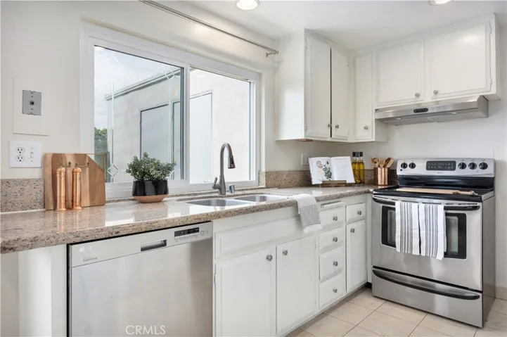 4762 Larwin Avenue, Cypress, California 90630