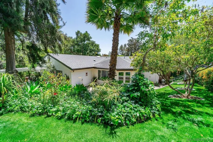 1836 Via Entrada, Fallbrook, California 92028