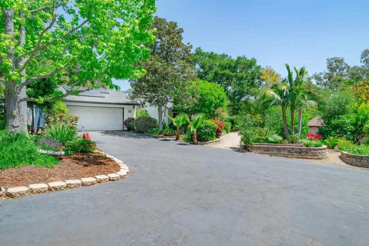 1836 Via Entrada, Fallbrook, California 92028