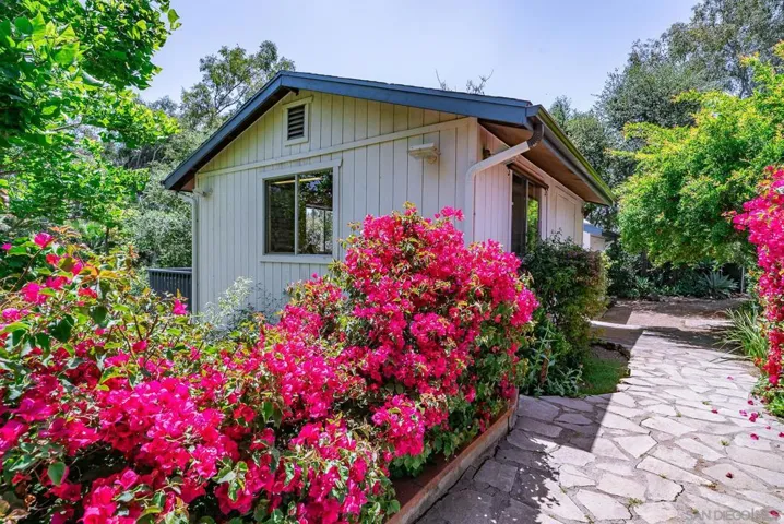 1836 Via Entrada, Fallbrook, California 92028