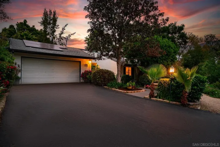 1836 Via Entrada, Fallbrook, California 92028