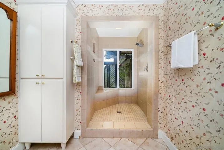 1836 Via Entrada, Fallbrook, California 92028