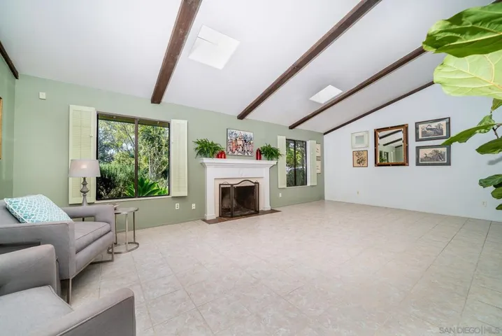 1836 Via Entrada, Fallbrook, California 92028
