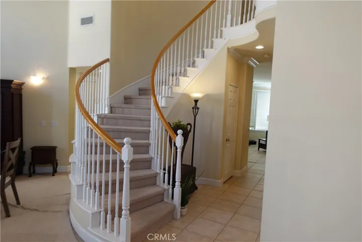 Sweeping Staircase