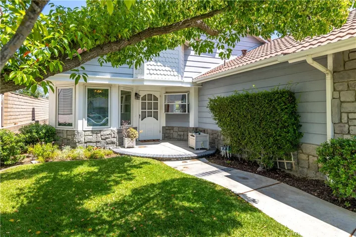 Lush, Mature Landscaping