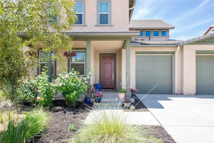 The entrance to the home is beautiful!!
