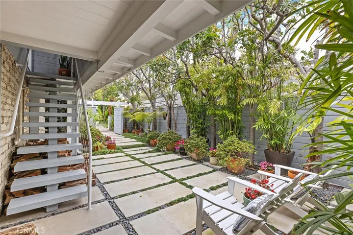 1445 Santa Cruz Street, Laguna Beach, California 92651