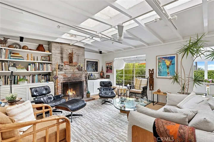 1445 Santa Cruz Street, Laguna Beach, California 92651
