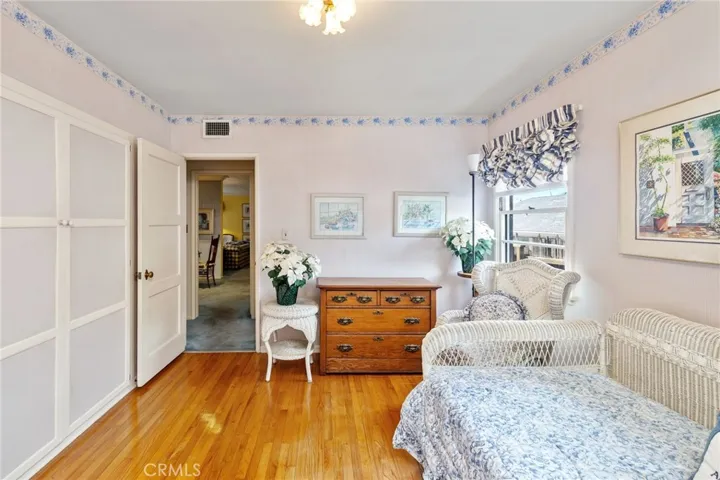 2304 Pine Avenue, Manhattan Beach, California 90266