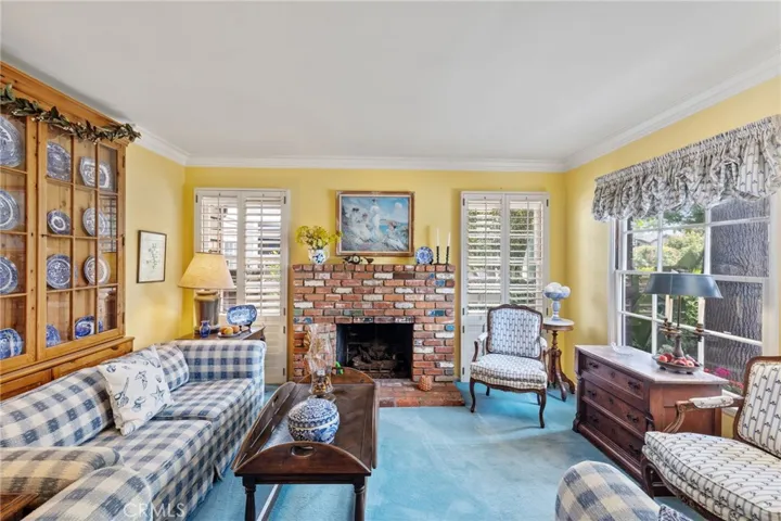 2304 Pine Avenue, Manhattan Beach, California 90266