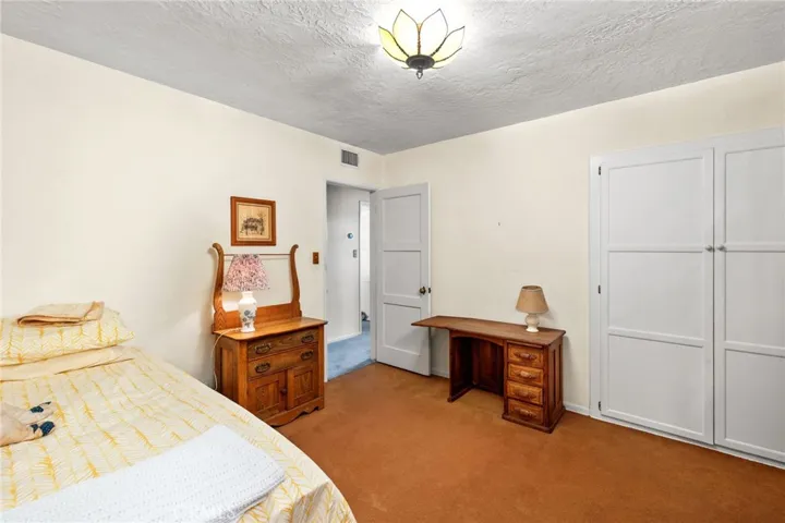 2304 Pine Avenue, Manhattan Beach, California 90266