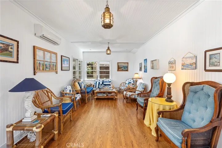 2304 Pine Avenue, Manhattan Beach, California 90266