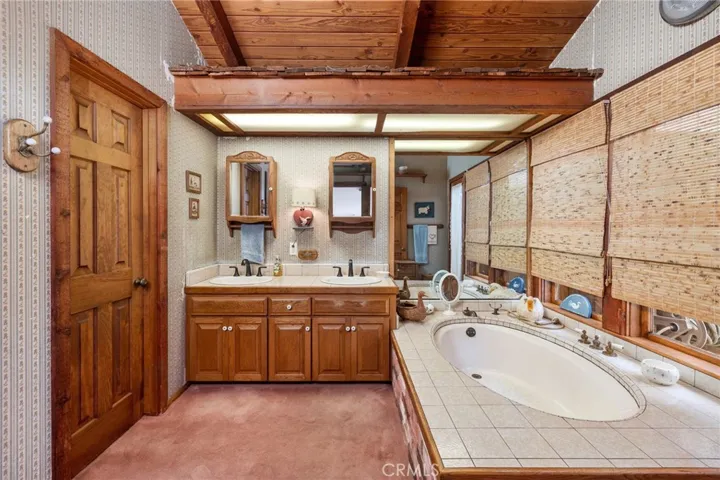2304 Pine Avenue, Manhattan Beach, California 90266
