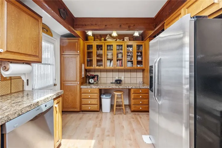 2304 Pine Avenue, Manhattan Beach, California 90266