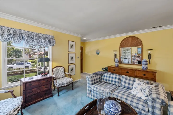2304 Pine Avenue, Manhattan Beach, California 90266