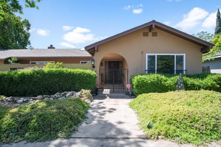 1008 Lexington Drive, Modesto, California 95350
