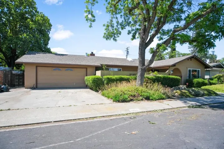 1008 Lexington Drive, Modesto, California 95350