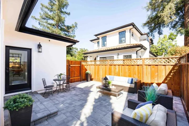 115 Rinconada Avenue, Palo Alto, California 94301