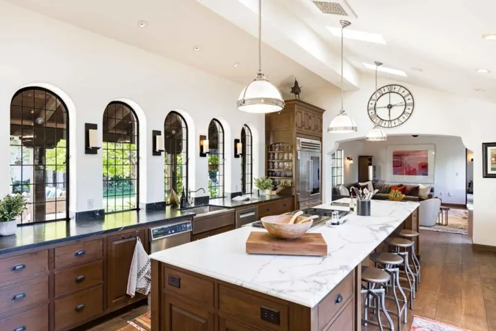 420 Maple Street, Palo Alto, California 94301