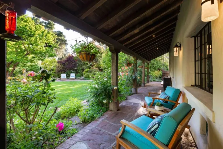 420 Maple Street, Palo Alto, California 94301
