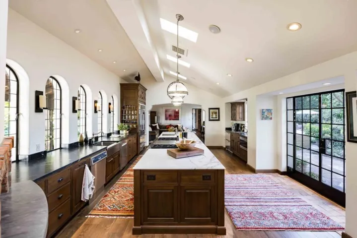 420 Maple Street, Palo Alto, California 94301