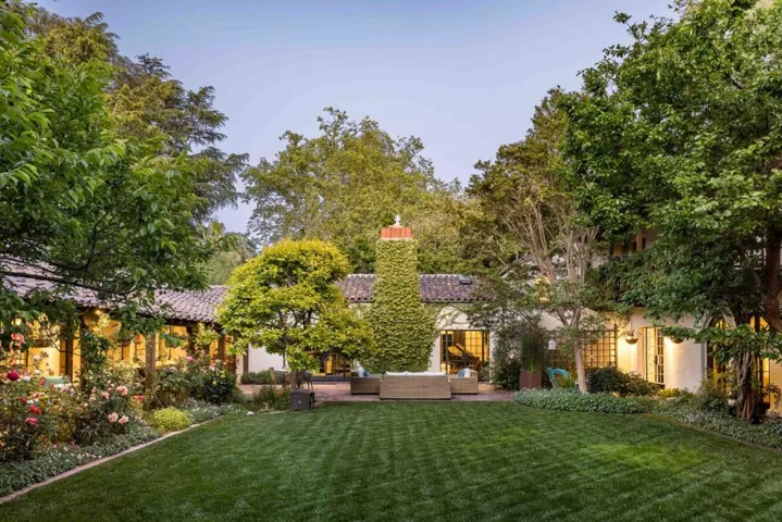 420 Maple Street, Palo Alto, California 94301