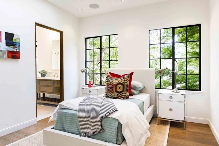 420 Maple Street, Palo Alto, California 94301