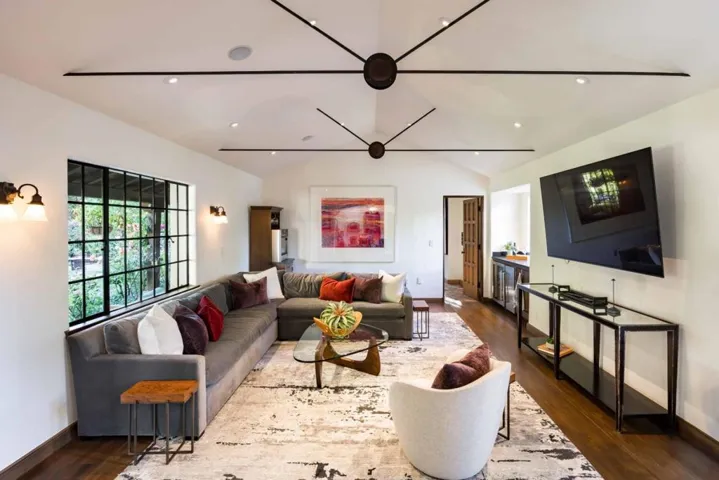 420 Maple Street, Palo Alto, California 94301