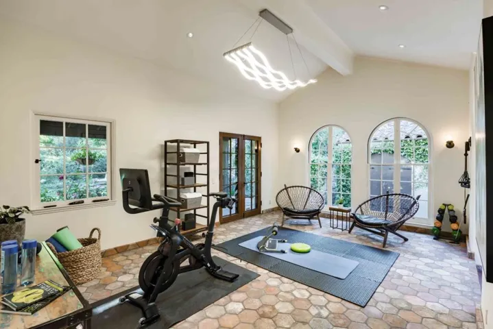 420 Maple Street, Palo Alto, California 94301