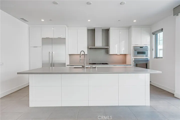 3308 Via Oporto, Newport Beach, California 92663