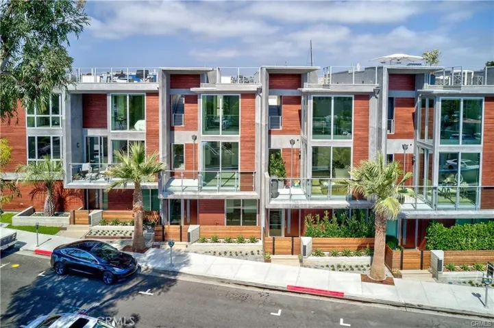 3308 Via Oporto, Newport Beach, California 92663