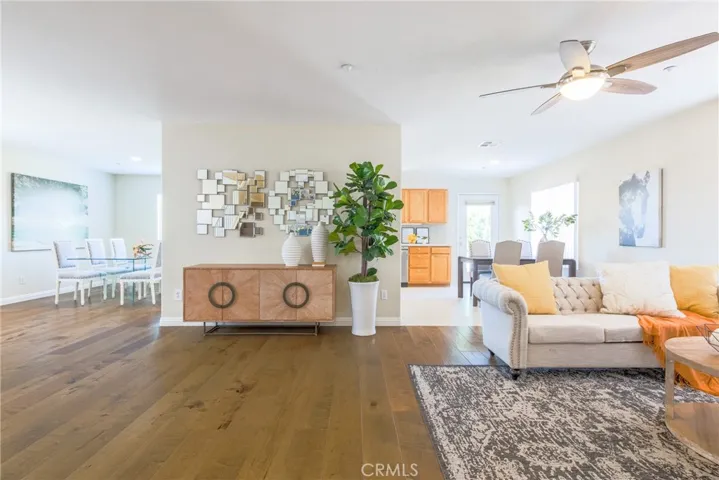 13211 La Tierra Way, Sylmar, California 91342