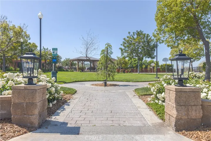 13211 La Tierra Way, Sylmar, California 91342
