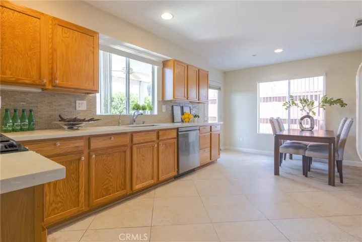 13211 La Tierra Way, Sylmar, California 91342