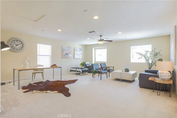 13211 La Tierra Way, Sylmar, California 91342