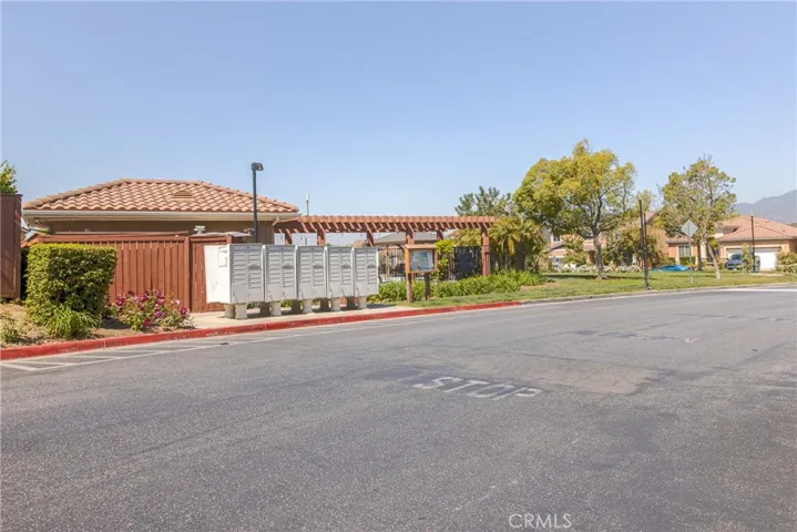 13211 La Tierra Way, Sylmar, California 91342