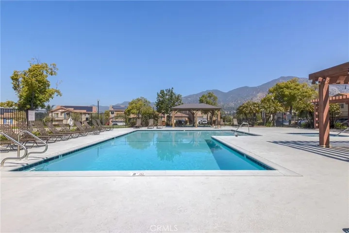 13211 La Tierra Way, Sylmar, California 91342