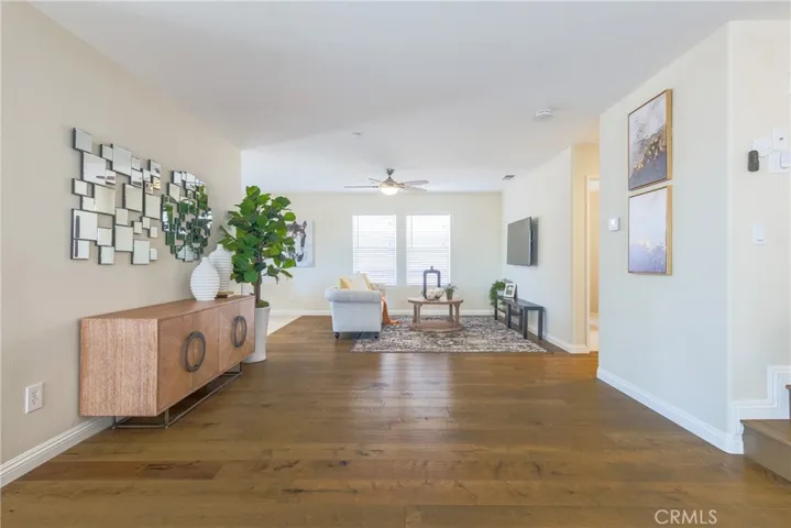 13211 La Tierra Way, Sylmar, California 91342