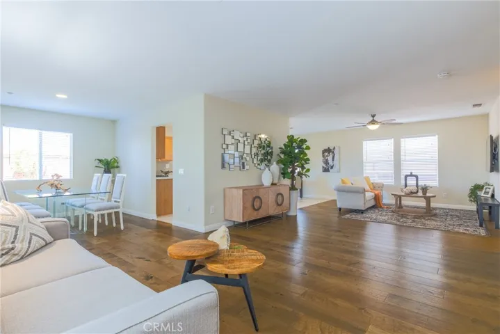 13211 La Tierra Way, Sylmar, California 91342