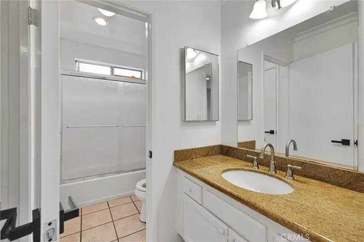 1523 E Windsor Road 103c, Glendale, California 91205